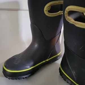 Bogs little kids size 12